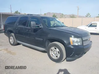 2012 Chevrolet Suburban LT with VIN 1GNSKJE79CR133538, listed as a IAAI auction lot 42095962 with 186,427 mi miles. Bid and sale history available at carsss.com. Image 1.