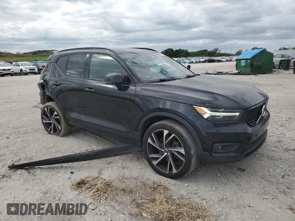 2019 Volvo XC40 Momentum z VIN YV4162XZ1K2009216, wystawiony jako Copart lot #87921575 z przebiegiem 46 527 mil mil oraz Nie do naprawy • Non repairable. Historia ofert i sprzedaży dostępna na DreamBid. Obrazek 4.