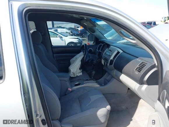 2007 Toyota Tacoma with VIN 3TMLU42N37M011891, listed as a IAAI auction lot 41662957 with 273,821 mi miles. Bid and sale history available at carsss.com. Image 5.