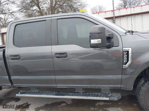 2019 Ford Super Duty F-250 SRW XL with VIN 1FT7W2B60KED51832, listed as a IAAI auction lot 41620118 with 76,348 mi miles. Bid and sale history available at carsss.com. Image 13.
