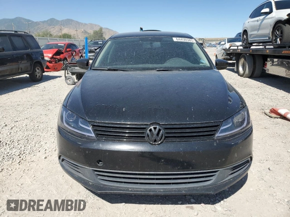 2013 Volkswagen Jetta S z VIN 3VW2K7AJ0DM350344, wystawiony jako Copart lot #64456585 z przebiegiem 190 350 mil mil oraz Czysty tytuł • Clean title. Historia ofert i sprzedaży dostępna na DreamBid. Obrazek 5.