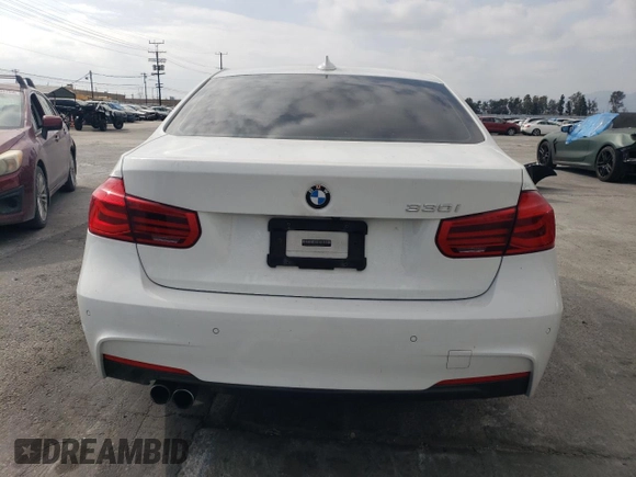 2017 BMW 3 Series 330i z VIN WBA8B9G39HNU52820, wystawiony jako Copart lot #54527795 z przebiegiem 99 388 mil mil oraz Szkoda całkowita • Salvage title. Historia ofert i sprzedaży dostępna na DreamBid. Obrazek 6.