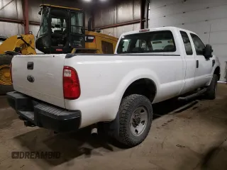2010 Ford F-250 XL z VIN 1FTSX2B59AEA18879, wystawiony jako Copart lot #55855695 z przebiegiem 139 494 mil mil oraz Tytuł czysty. Historia ofert i sprzedaży dostępna na DreamBid. Obrazek 3.