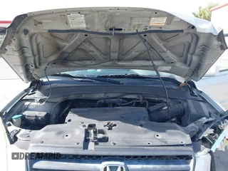 2003 Honda Pilot EX with VIN 2HKYF18603H504829, listed as a IAAI auction lot 42083247 with 247,429 mi miles and . Bid and sale history available at carsss.com. Image 10.