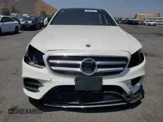 2019 Mercedes-Benz E 300 z VIN WDDZF4JB9KA576766, wystawiony jako Copart lot #60802705 z przebiegiem 61 374 mil mil oraz Czysty tytuł • Clean title. Historia ofert i sprzedaży dostępna na DreamBid. Obrazek 5.