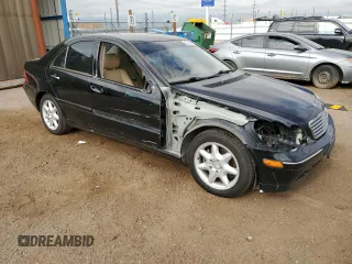2003 Mercedes-Benz C 240 с VIN WDBRF61J03A425151, выставлен на аукционе Copart как лот 62339795 с пробегом 178 441 миль миль и Списание • Salvage title. История ставок и продаж доступна на DreamBid. Изображение 4.