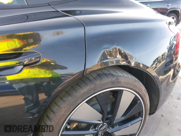 2024 Audi e-tron GT Prestige z VIN WAUEJBFW6R7002606, wystawiony jako IAAI lot #41797047 z przebiegiem 6 184 mil mil oraz . Historia ofert i sprzedaży dostępna na DreamBid. Obrazek 23.