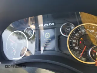 2022 Ram 2500 Big Horn z VIN 3C6UR5MLXNG149714, wystawiony jako Copart lot #56289135 z przebiegiem 110 812 mil mil oraz Szkoda całkowita • Salvage title. Historia ofert i sprzedaży dostępna na DreamBid. Obrazek 9.