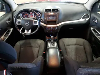 2017 Dodge Journey SE with VIN 3C4PDCAB3HT507672, listed as a Copart auction lot 52388255 with 175,384 mi miles and Salvage Title. Bid and sale history available at DreamBid. Image 8.