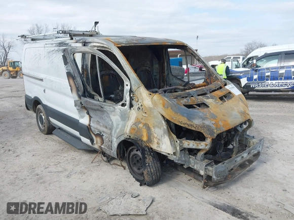 2018 Ford Transit with VIN 1FTYR1YM1JKB43857, listed as a IAAI auction lot 41825882 with Not Provided miles. Bid and sale history available at carsss.com. Image 1.