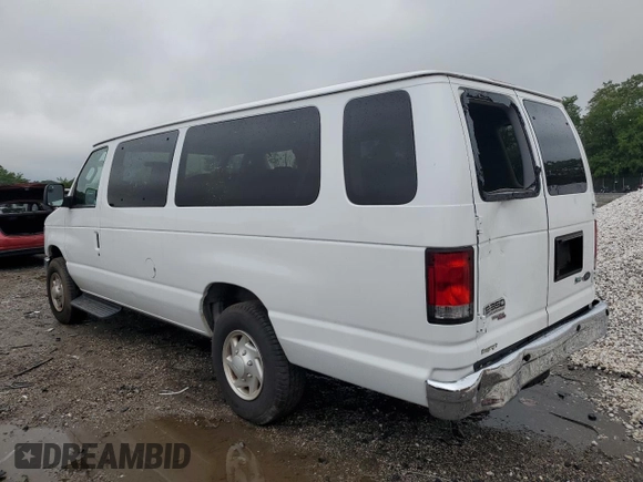 2013 Ford Econoline Passenger XL z VIN 1FBSS3BL2DDB19697, wystawiony jako Copart lot #65953484 z przebiegiem 111 055 mil mil oraz Szkoda całkowita • Salvage title. Historia ofert i sprzedaży dostępna na DreamBid. Obrazek 2.
