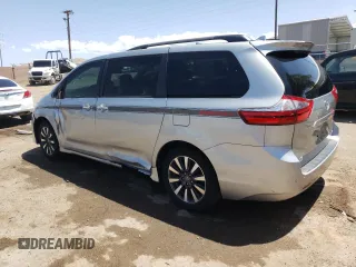 2020 Toyota Sienna XLE z VIN 5TDDZ3DC6LS228289, wystawiony jako Copart lot #57181645 z przebiegiem 69 830 mil mil oraz Szkoda całkowita • Salvage title. Historia ofert i sprzedaży dostępna na DreamBid. Obrazek 2.