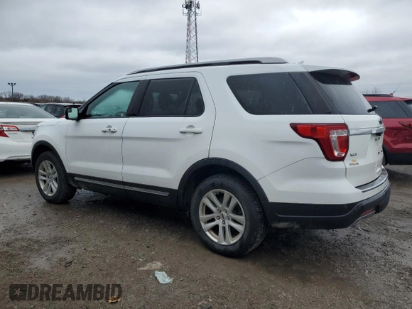 2018 Ford Explorer XLT with VIN 1FM5K8D87JGA78911, listed as a Copart auction lot 44187965 with 125,649 mi miles and Clean Title. Bid and sale history available at DreamBid. Image 2.