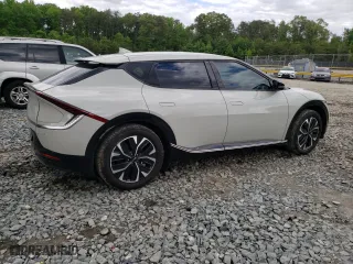 2022 Kia EV6 Wind with VIN KNDC34LA9N5059834, listed as a Copart auction lot 54963404 with 52,622 mi miles and Salvage Title. Bid and sale history available at carsss.com. Image 3.