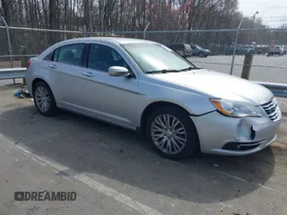 2011 Chrysler 200 Limited with VIN 1C3BC2FB3BN598292, listed as a IAAI auction lot 41719569 with 137,742 mi miles. Bid and sale history available at carsss.com. Image 1.