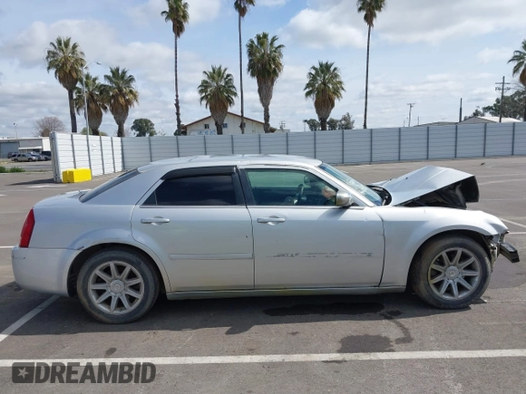 2006 Chrysler 300 with VIN 2C3KA43R46H523392, listed as a IAAI auction lot 41841845 with 192,740 mi miles. Bid and sale history available at carsss.com. Image 14.