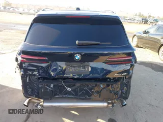 2024 BMW X5 xDrive40i z VIN 5UX23EU07R9V23529, wystawiony jako IAAI lot #41612999 z przebiegiem 18 886 mil mil oraz . Historia ofert i sprzedaży dostępna na DreamBid. Obrazek 17.