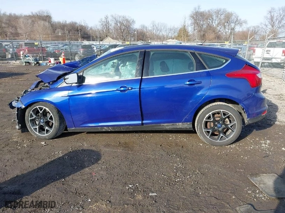 2012 Ford Focus Titanium with VIN 1FAHP3N22CL390800, listed as a IAAI auction lot 41549033 with NaN miles. Bid and sale history available at carsss.com. Image 15.