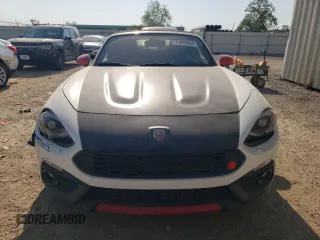 2019 FIAT 124 Spider Urbana Edition z VIN JC1NFAEK6K0142941, wystawiony jako Copart lot #75939004 z przebiegiem 28 402 mil mil oraz Szkoda całkowita • Salvage title. Historia ofert i sprzedaży dostępna na DreamBid. Obrazek 5.
