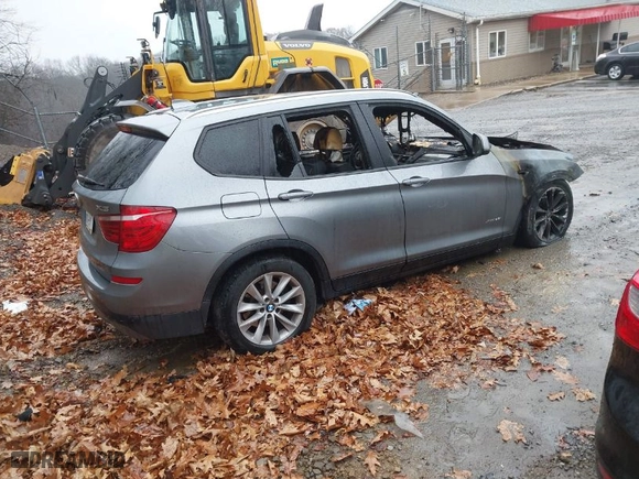 2015 BMW X3 xDrive28i with VIN 5UXWX9C58F0D44073, listed as a IAAI auction lot 40864749 with 1 mi miles. Bid and sale history available at carsss.com. Image 4.