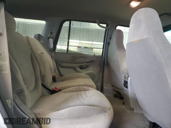 1998 Ford Expedition XLT z VIN 1FMPU18L1WLC33329, wystawiony jako Copart lot #41666625 z przebiegiem 137 786 mil mil oraz Czysty tytuł • Clean title. Historia ofert i sprzedaży dostępna na DreamBid. Obrazek 11.