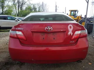 2008 Toyota Camry LE z VIN 4T1BK46KX8U054702, wystawiony jako IAAI lot #42116221 z przebiegiem 137 644 mil mil oraz . Historia ofert i sprzedaży dostępna na DreamBid. Obrazek 15.
