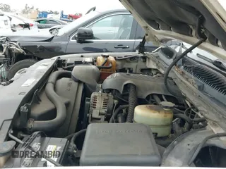 2001 Chevrolet Silverado 2500 с VIN 1GBGC24U71Z257494, выставлен на аукционе IAAI как лот 42214754 с пробегом 349 247 миль миль и . История ставок и продаж доступна на DreamBid. Изображение 12.