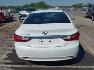 2013 Hyundai Sonata GLS with VIN 5NPEB4AC8DH788602, listed as a IAAI auction lot 42082200 with 213,747 mi miles and . Bid and sale history available at carsss.com. Image 16.