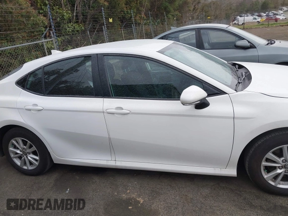 2025 Toyota Camry LE with VIN 4T1DAACK9SU503003, listed as a IAAI auction lot 41797213 with 8,208 mi miles and . Bid and sale history available at DreamBid. Image 14.