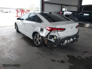 2019 Hyundai Sonata Sport with VIN 5NPE34AF9KH813933, listed as a IAAI auction lot 40777165 with 112,654 mi miles. Bid and sale history available at carsss.com. Image 3.