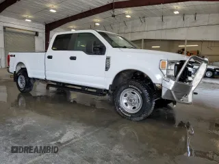 2021 Ford F-350 XL with VIN 1FT8W3BN7MED72617, listed as a Copart auction lot 61134705 with 95,600 mi miles and Salvage title. Bid and sale history available at DreamBid. Image 4.