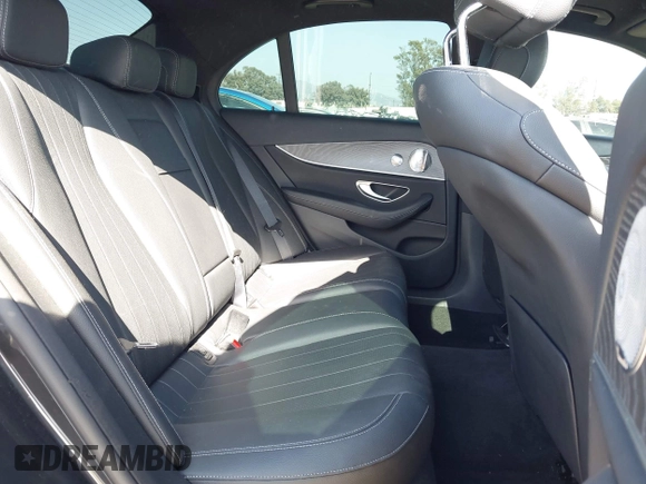 2021 Mercedes-Benz E 350 with VIN W1KZF8DB5MA912435, listed as a IAAI auction lot 42311200 with 32,631 mi miles and . Bid and sale history available at DreamBid. Image 8.