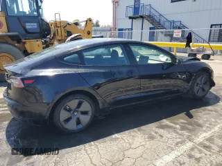 2023 Tesla Model 3 z VIN 5YJ3E1EA6PF453959, wystawiony jako Copart lot #61441935 z przebiegiem 105 343 mil mil oraz Szkoda całkowita • Salvage title. Historia ofert i sprzedaży dostępna na DreamBid. Obrazek 3.