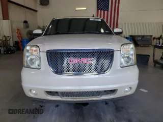 2011 GMC Yukon Denali with VIN 1GKS1EEF5BR398566, listed as a Copart auction lot 71068254 with 0 mi miles and Salvage Title. Bid and sale history available at carsss.com. Image 5.