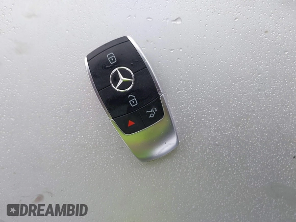 2020 Mercedes-Benz CLA 250 z VIN W1K5J4GB6LN106225, wystawiony jako IAAI lot #41504703 z przebiegiem 51 357 mil mil oraz . Historia ofert i sprzedaży dostępna na DreamBid. Obrazek 11.