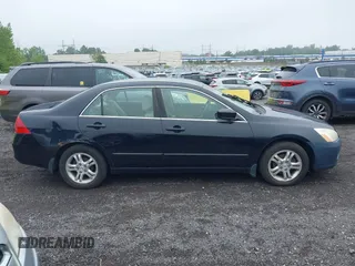 2007 Honda Accord LX SE z VIN 1HGCM56347A060871, wystawiony jako IAAI lot #42525456 z przebiegiem 205 285 mil mil oraz . Historia ofert i sprzedaży dostępna na DreamBid. Obrazek 13.
