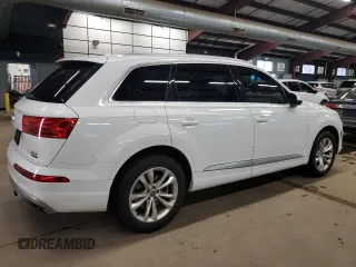 2017 Audi Q7 Premium Plus with VIN WA1LAAF73HD018687, listed as a Copart auction lot 45411145 with 110,040 mi miles and Clean title. Bid and sale history available at DreamBid. Image 3.