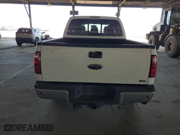 2011 Ford F-250 XL z VIN 1FT7W2B68BEA07875, wystawiony jako Copart lot #59719895 z przebiegiem 191 080 mil mil oraz Szkoda całkowita • Salvage title. Historia ofert i sprzedaży dostępna na DreamBid. Obrazek 6.