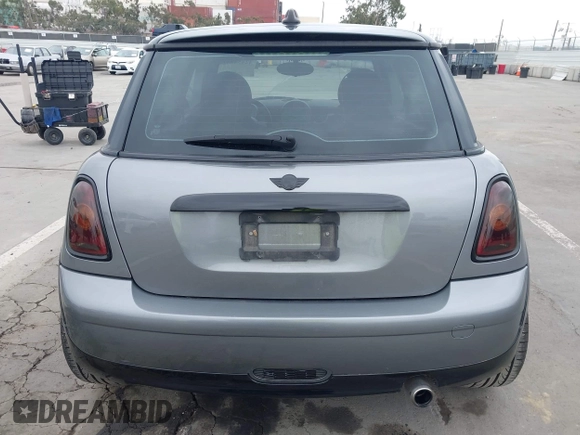 2010 MINI Hardtop with VIN WMWMF3C58ATZ60995, listed as a IAAI auction lot 42454882 with 147,607 mi miles and . Bid and sale history available at DreamBid. Image 17.