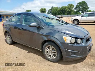 2016 Chevrolet Sonic LT z VIN 1G1JC5SH3G4155617, wystawiony jako Copart lot #58856685 z przebiegiem 96 360 mil mil oraz Czysty tytuł • Clean title. Historia ofert i sprzedaży dostępna na DreamBid. Obrazek 4.