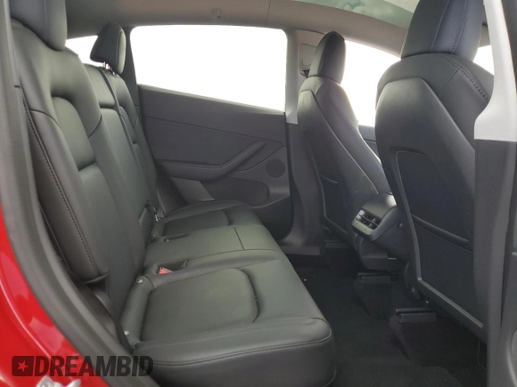 2021 Tesla Model Y Standard Range z VIN 5YJYGDED7MF111377, wystawiony jako Copart lot #45772075 z przebiegiem 34 331 mil mil oraz Szkoda całkowita • Salvage title. Historia ofert i sprzedaży dostępna na DreamBid. Obrazek 10.
