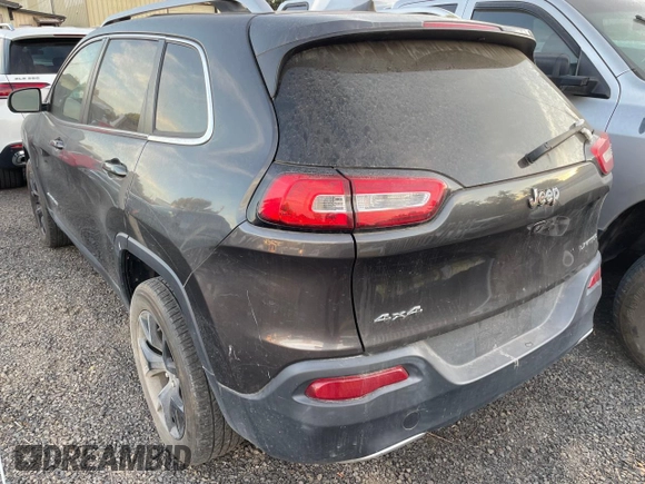 2017 Jeep Cherokee Latitude with VIN 1C4PJLCB4HW508135, listed as a Copart auction lot 60176365 with 149,702 mi miles and Clean title. Bid and sale history available at DreamBid. Image 3.