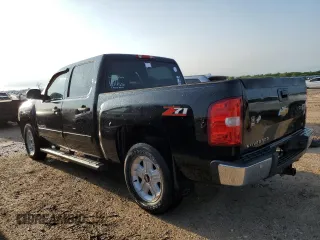 2007 Chevrolet Silverado 1500 LT w/1LT with VIN 2GCEC13J871510859, listed as a Copart auction lot 53906615 with 144,023 mi miles and Salvage Title. Bid and sale history available at carsss.com. Image 2.