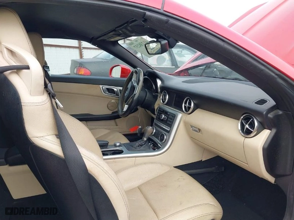 2013 Mercedes-Benz SLK-Class SLK 250 with VIN WDDPK4HAXDF064844, listed as a IAAI auction lot 41238237 with 61,180 mi miles. Bid and sale history available at carsss.com. Image 5.