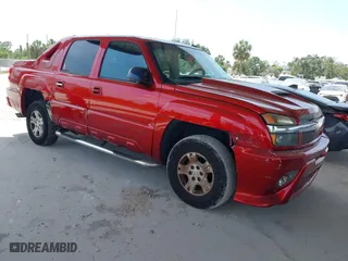 2003 Chevrolet Avalanche with VIN 3GNEK13T33G108258, listed as a IAAI auction lot 42110289 with 135,802 mi miles. Bid and sale history available at carsss.com. Image 1.
