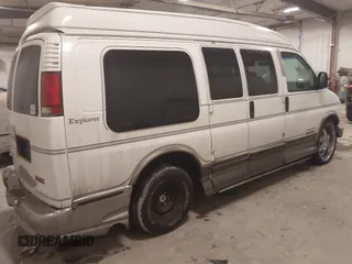 2000 GMC Savana with VIN 1GDFG15RXY1239530, listed as a IAAI auction lot 41442314 with 203,021 mi miles. Bid and sale history available at carsss.com. Image 4.