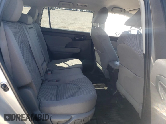 2022 Toyota Highlander LE with VIN 5TDZZRAH5NS556038, listed as a Copart auction lot 51363885 with 46,786 mi miles and Salvage title. Bid and sale history available at DreamBid. Image 11.