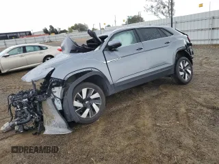 2024 Volkswagen Atlas SE z VIN 1V2HE2CA4RC219526, wystawiony jako Copart lot #80880194 z przebiegiem Nie podano mil oraz Nie do naprawy • Non repairable. Historia ofert i sprzedaży dostępna na DreamBid. Obrazek 1.
