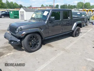 2024 Jeep Gladiator Sport с VIN 1C6HJTAG0RL131543, выставлен на аукционе IAAI как лот 42090629 с пробегом 8 546 миль миль и . История ставок и продаж доступна на DreamBid. Изображение 18.