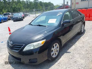 2011 Toyota Camry LE z VIN 4T1BF3EK3BU213440, wystawiony jako IAAI lot #42403474 z przebiegiem 150 700 mil mil oraz . Historia ofert i sprzedaży dostępna na DreamBid. Obrazek 2.